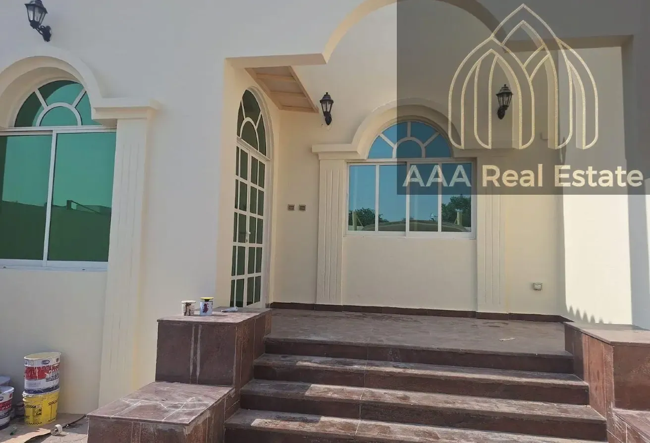 PRIME LOCATION | ATRACTIVE OFFER LUXURIOUS VILLA