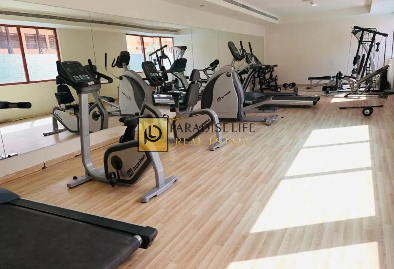 3 masters bedrooms villa plus maid for rent