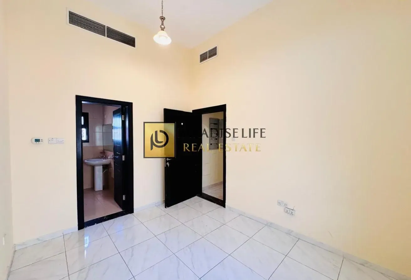 3 Bedrooms Maid Room Shered Swing Pool Rent 125k