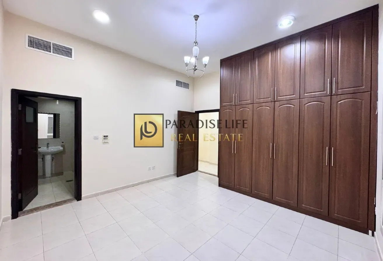 3Master Bedroom villa available for Rent in Mirdif