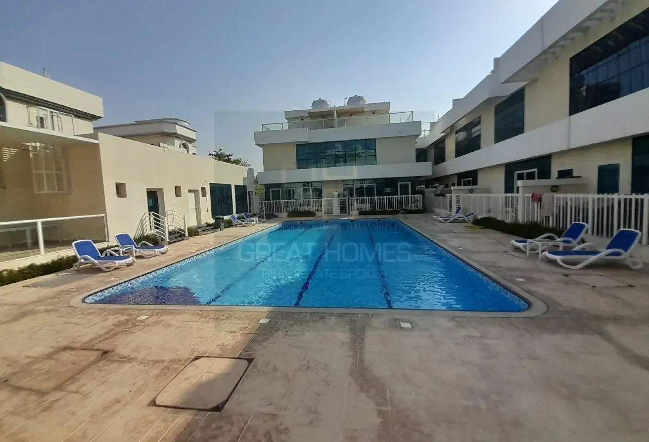 Spacious 3 Master Bed Community Villa for Rent