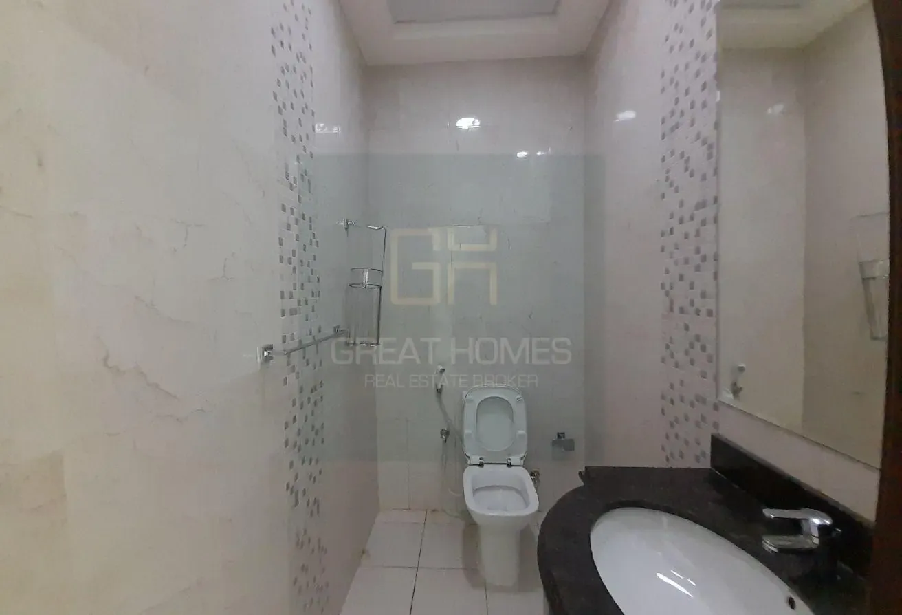 Spacious 3 Master Bed Community Villa for Rent