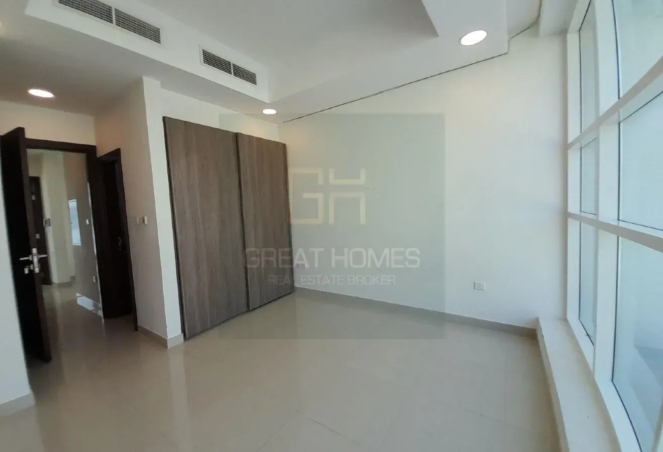 Spacious 3 Master Bed Community Villa for Rent
