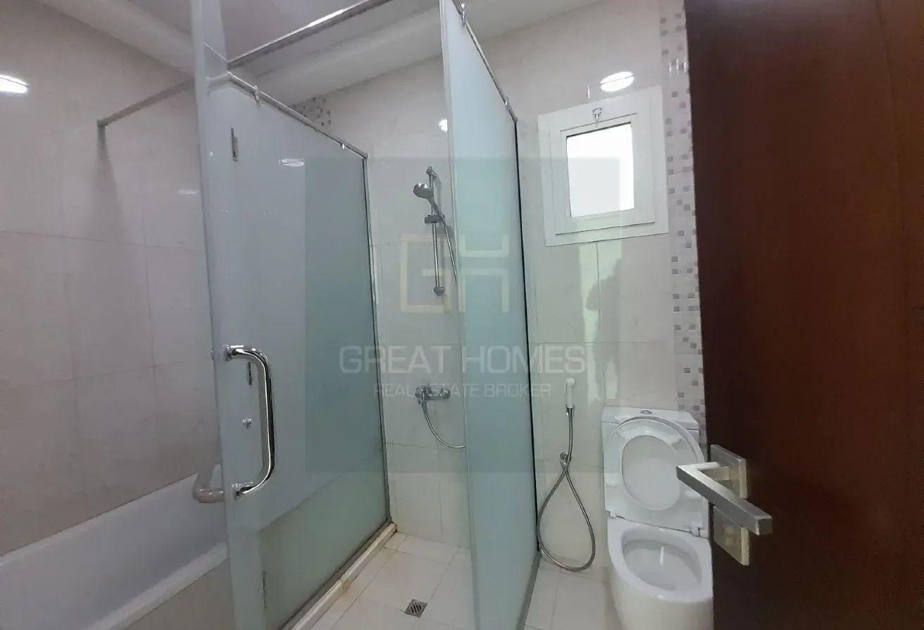 Spacious 3 Master Bed Community Villa for Rent