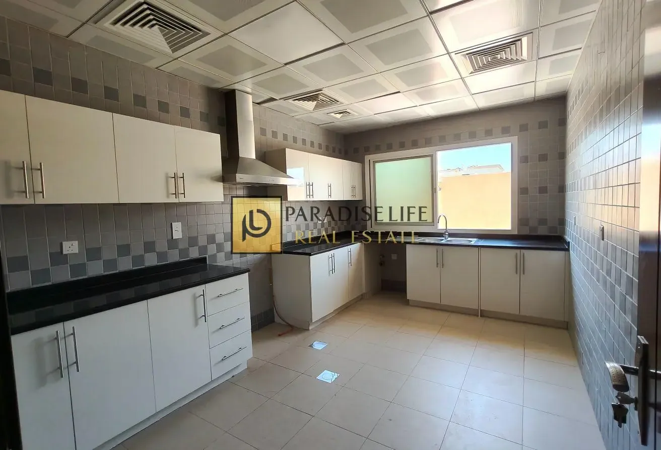 3master bedroom maids pvt entrance rent140k