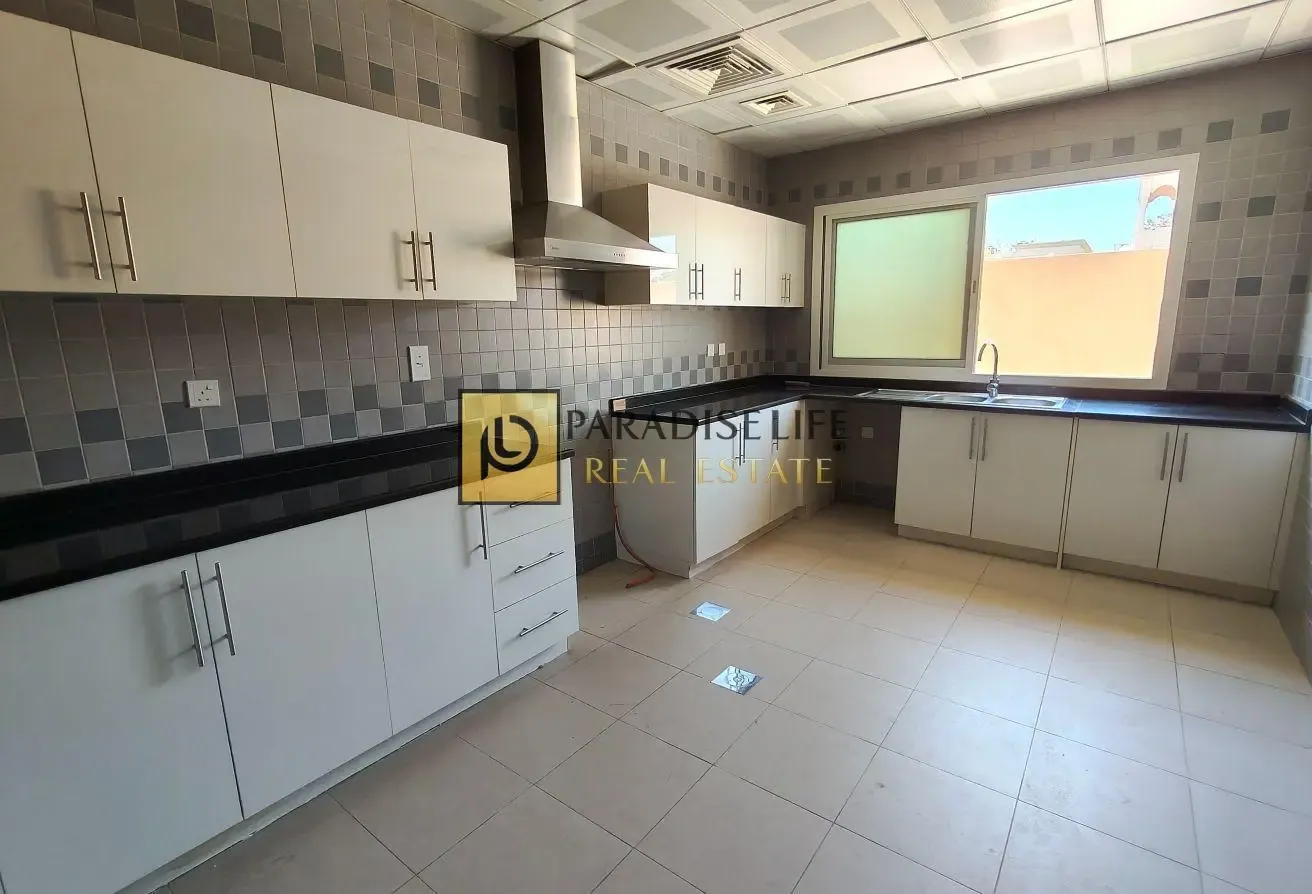 3master bedroom maids pvt entrance rent140k