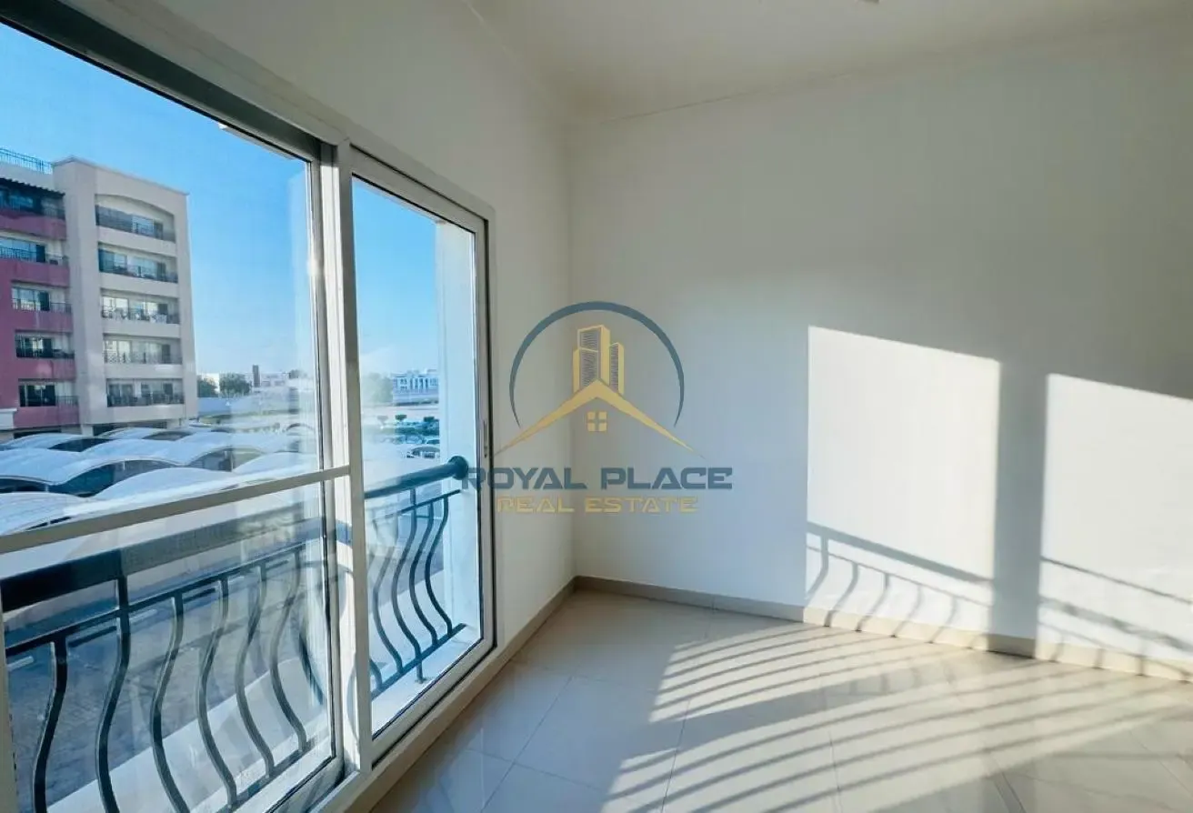 Spacious Studio | Near Metro | Unfurnished