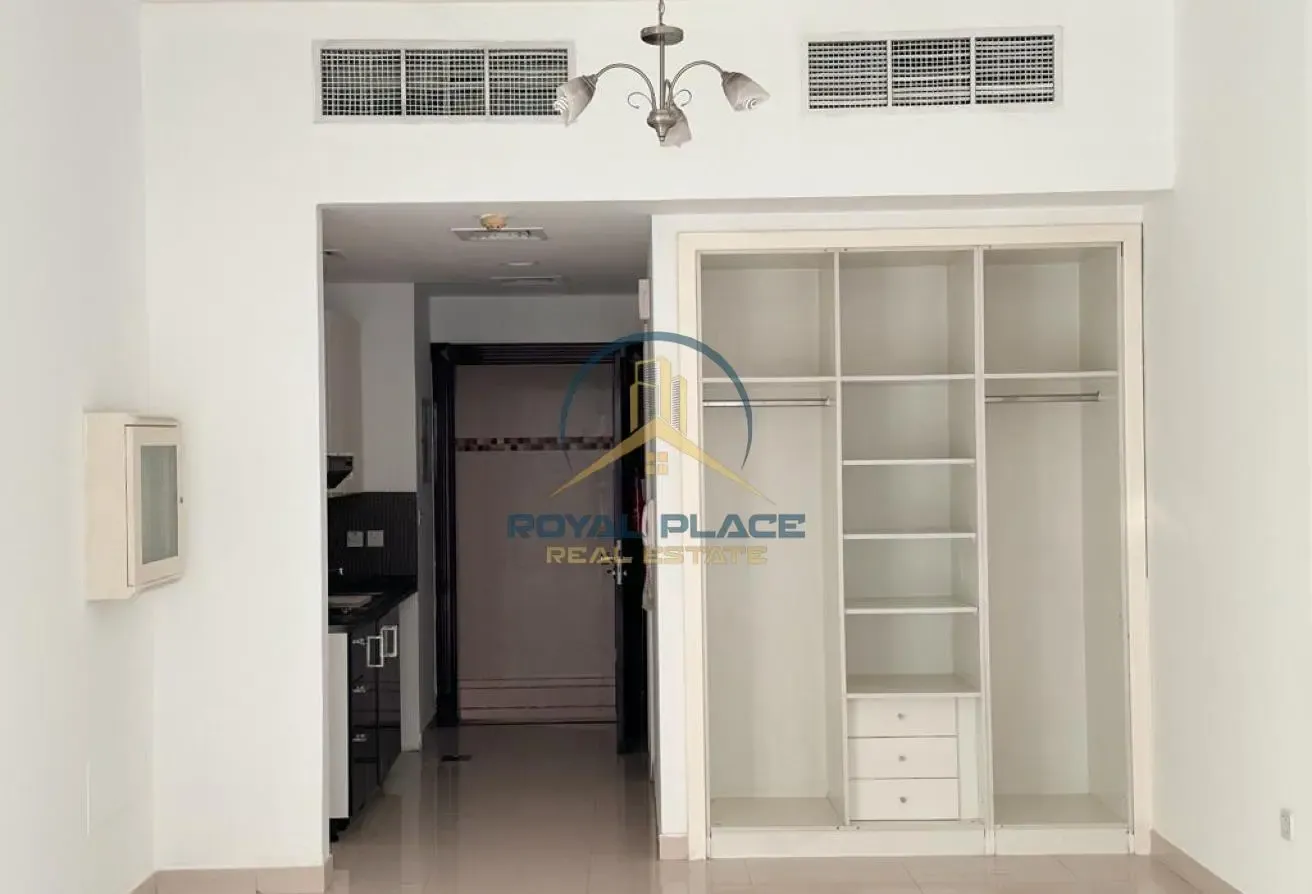 Spacious Studio | Near Metro | Unfurnished