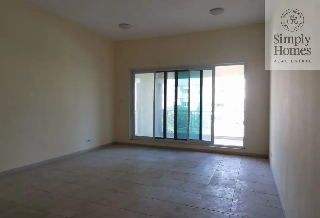 CORNER UNIT / WELL MAINTAINED / SPACIOUS