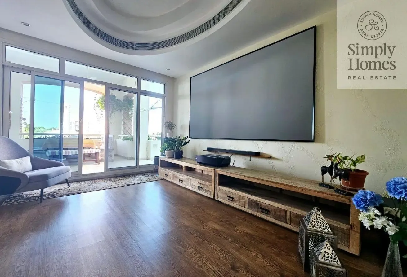 PERFECT TERRACE / FURNISHED / READY TO MOVE IN