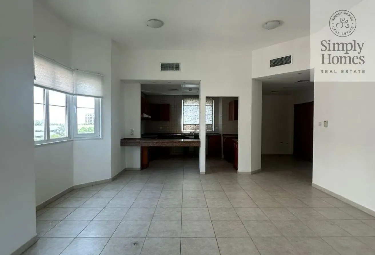 Spacious 1 BR / Well Maintained / Vacant