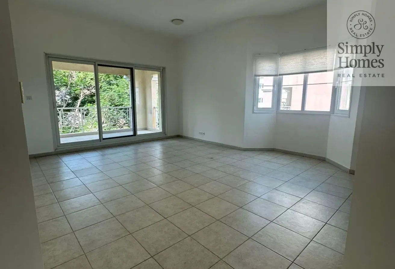 Spacious 1 BR / Well Maintained / Vacant