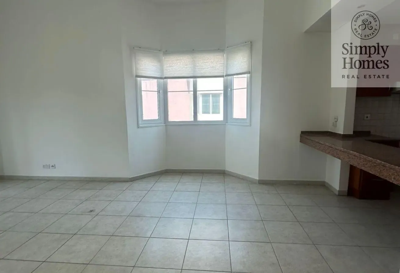 Spacious 1 BR / Well Maintained / Vacant