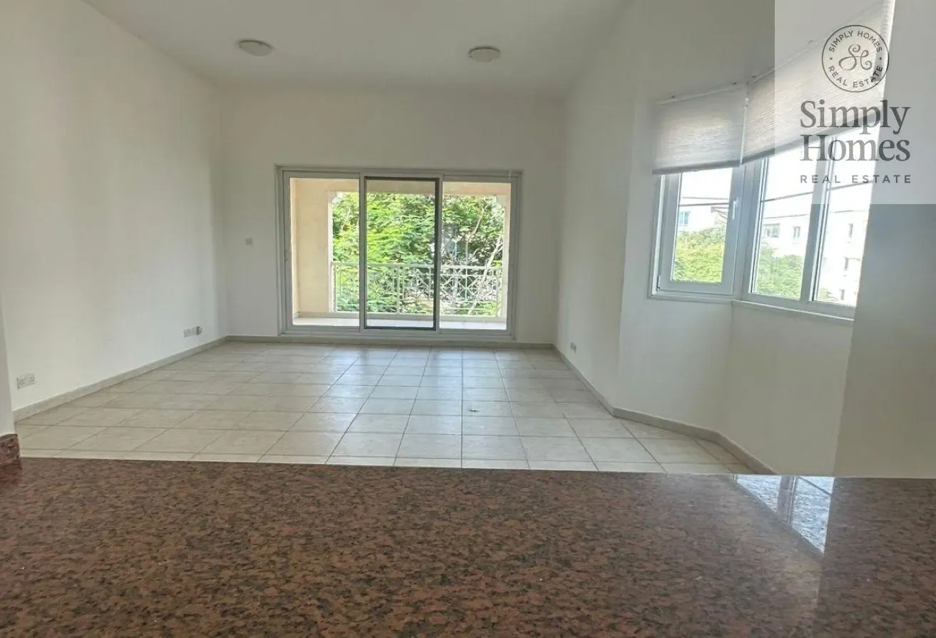 Spacious 1 BR / Well Maintained / Vacant
