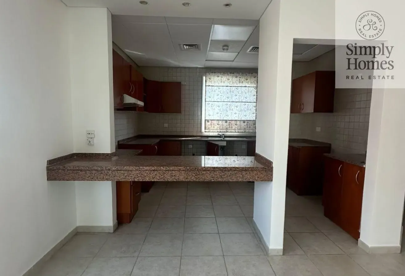 Spacious 1 BR / Well Maintained / Vacant