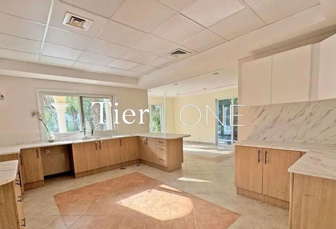 FAMILY VILLA | LANDSCAPED| READY TO MOVE IN
