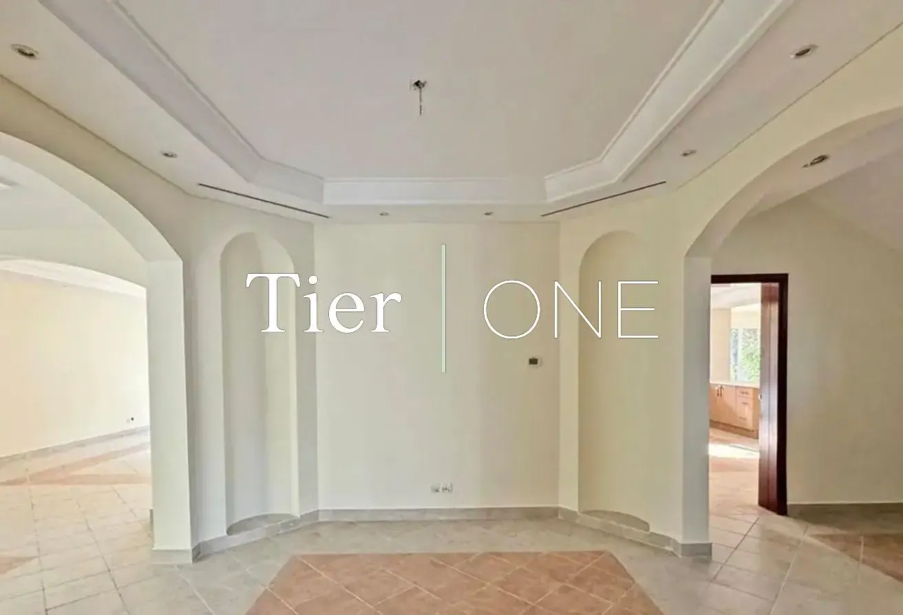 FAMILY VILLA | LANDSCAPED| READY TO MOVE IN