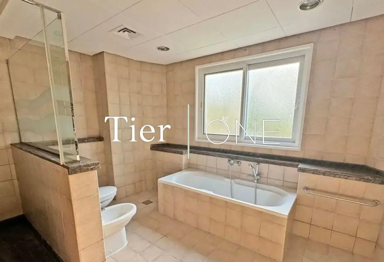 FAMILY VILLA | LANDSCAPED| READY TO MOVE IN
