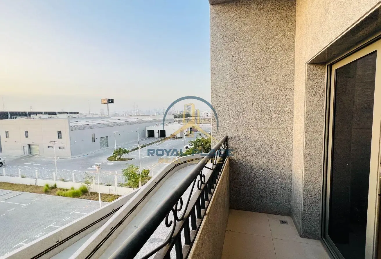 Stunning layout | Prime Location | Ready to move
