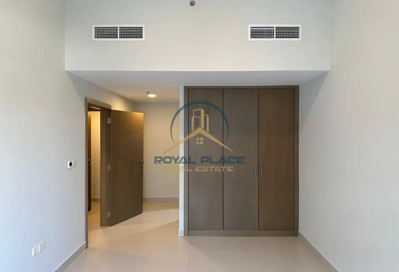 Stunning layout | Prime Location | Ready to move