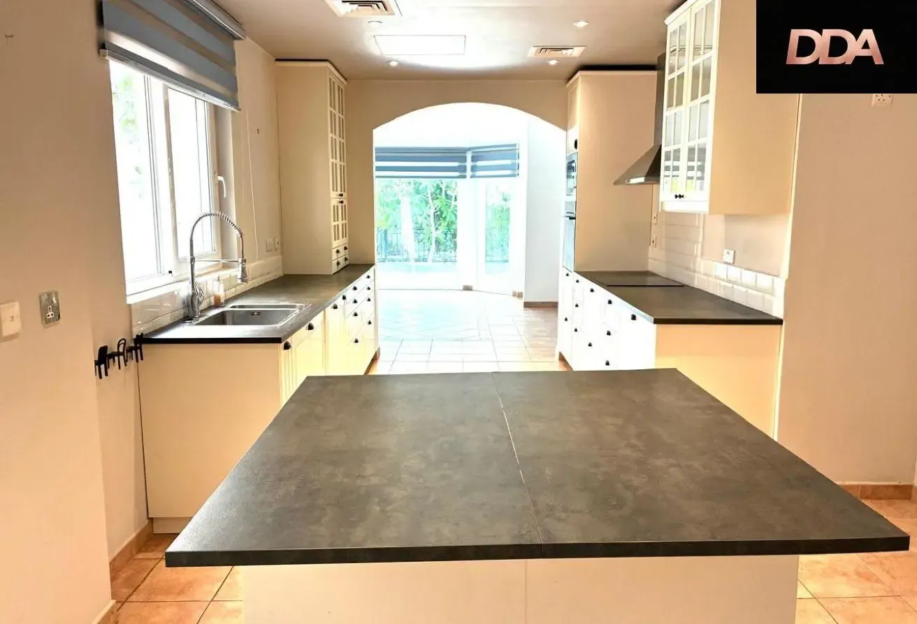 BEST OFFER | UPGRADED | VACANT