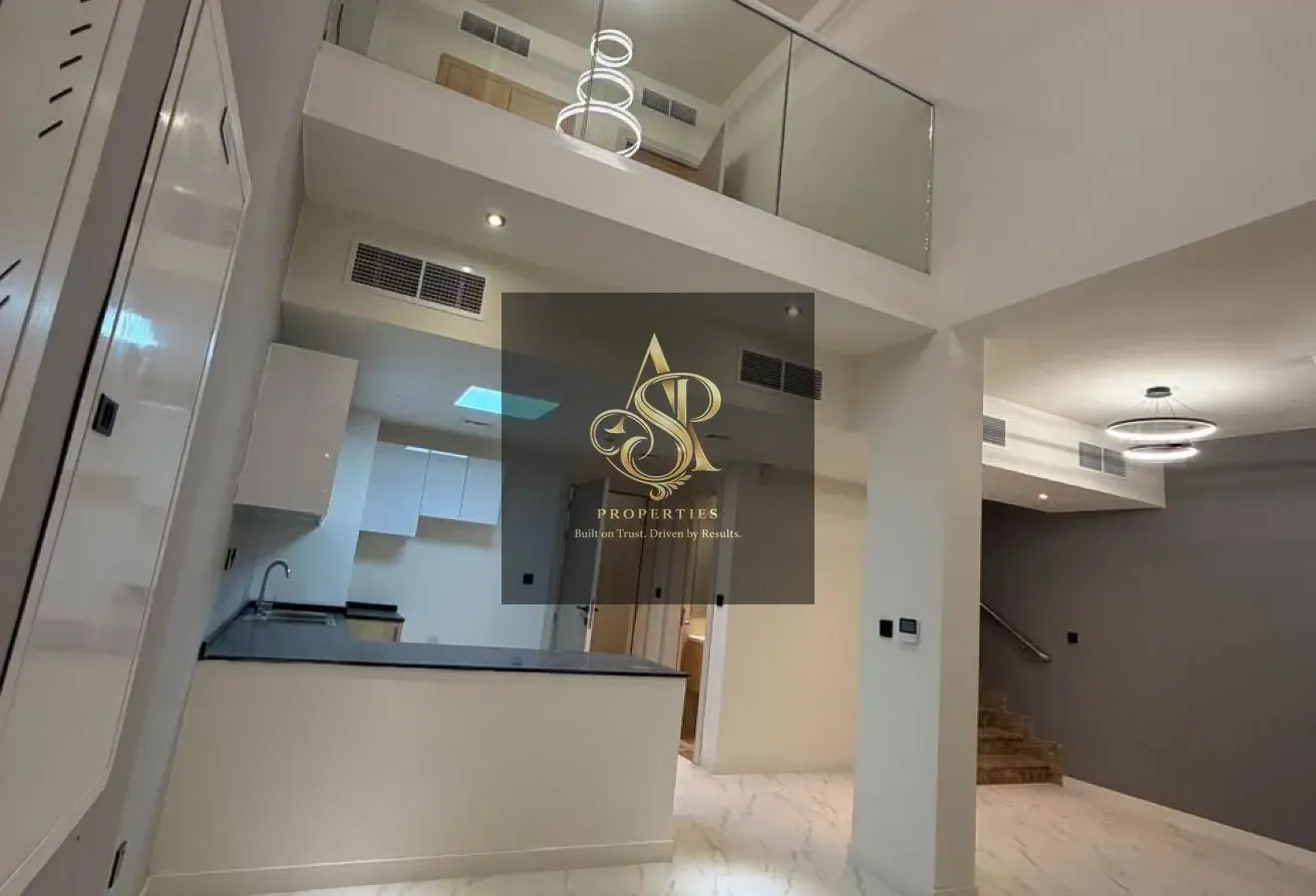 4BR Townhouse | Terrace & Skyline Views
