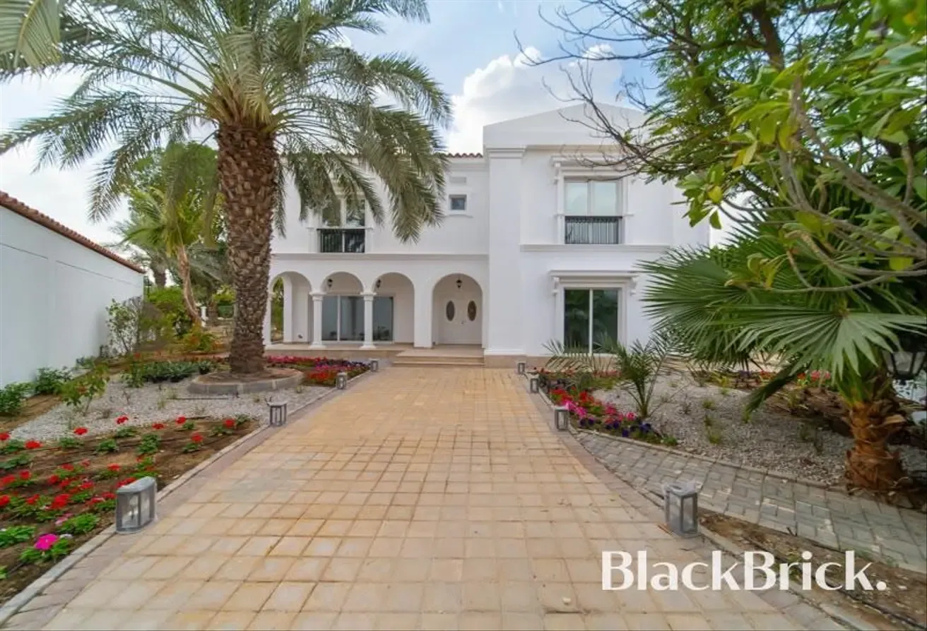 Luxury Villa | 6 Beds | Vacant