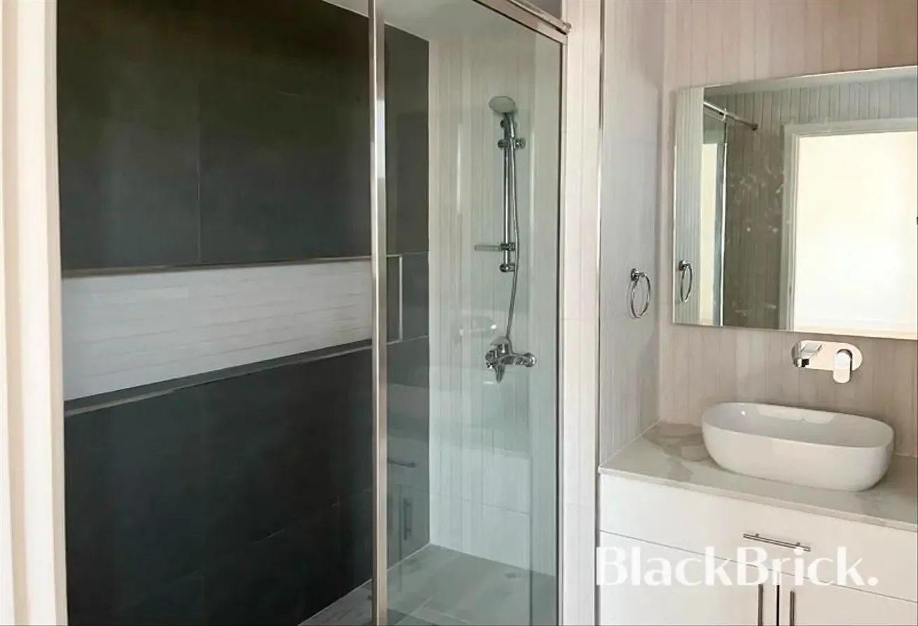 Luxury Villa | 6 Beds | Vacant