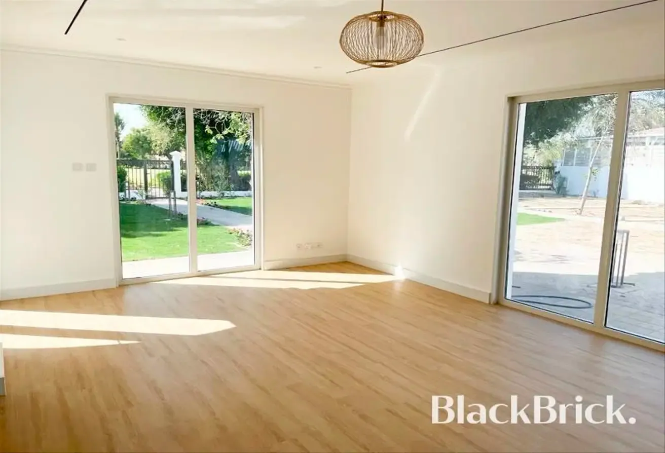 Luxury Villa | 6 Beds | Vacant
