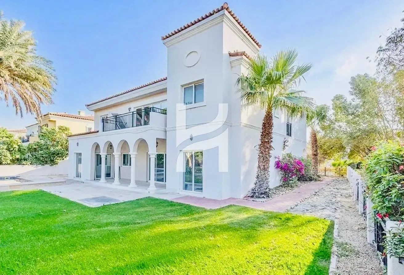 Large Plot | Vacant Now | Ready To Move In
