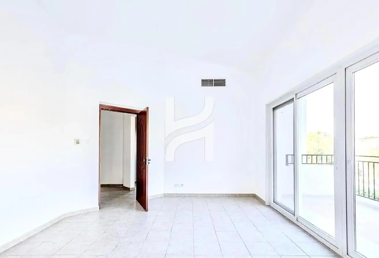 Large Plot | Vacant Now | Ready To Move In