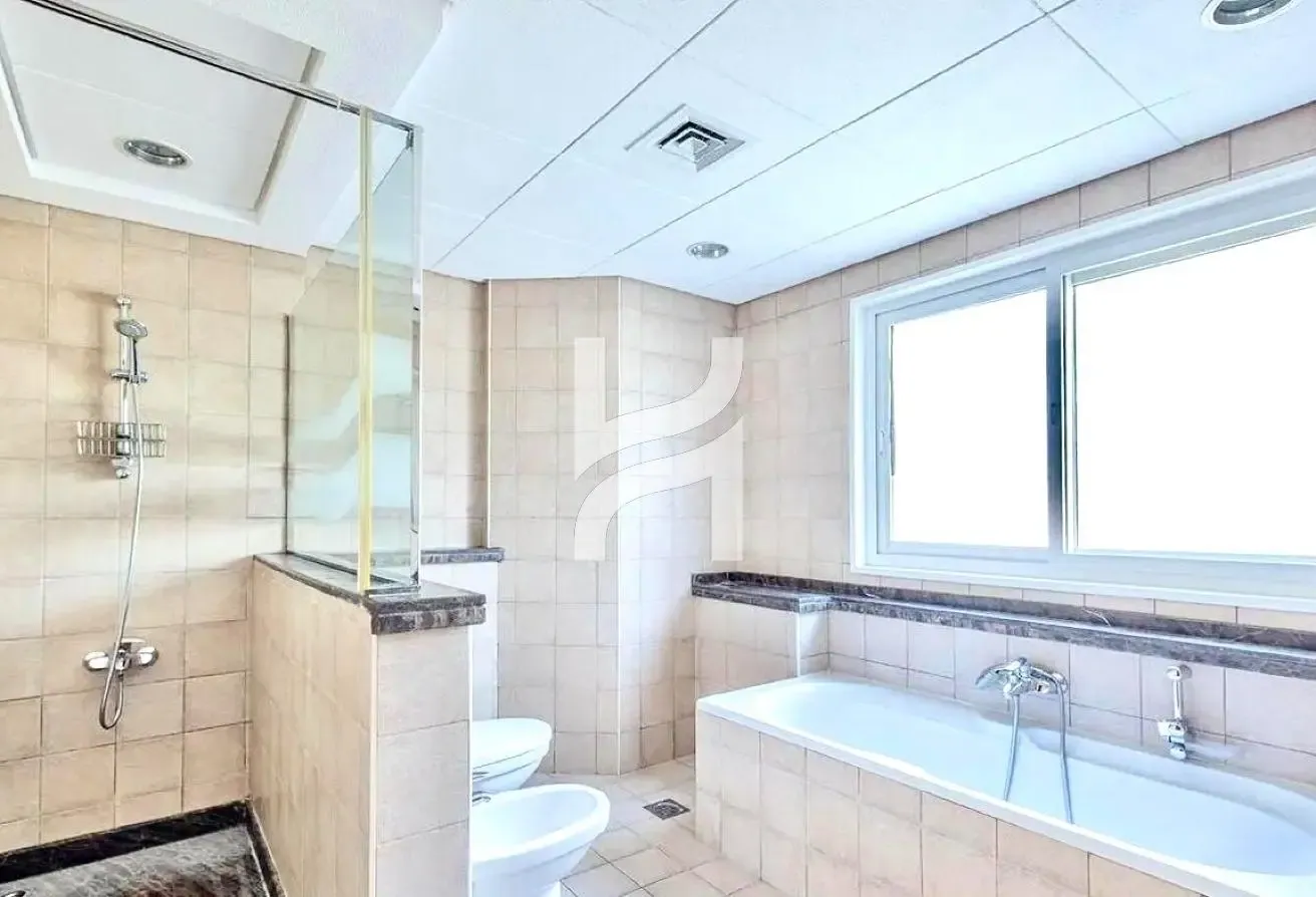 Large Plot | Vacant Now | Ready To Move In