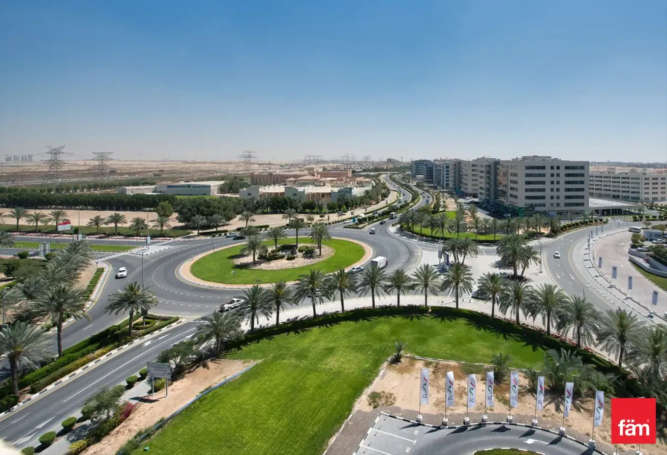 Modern Living | Renovated | Prime DIP Location