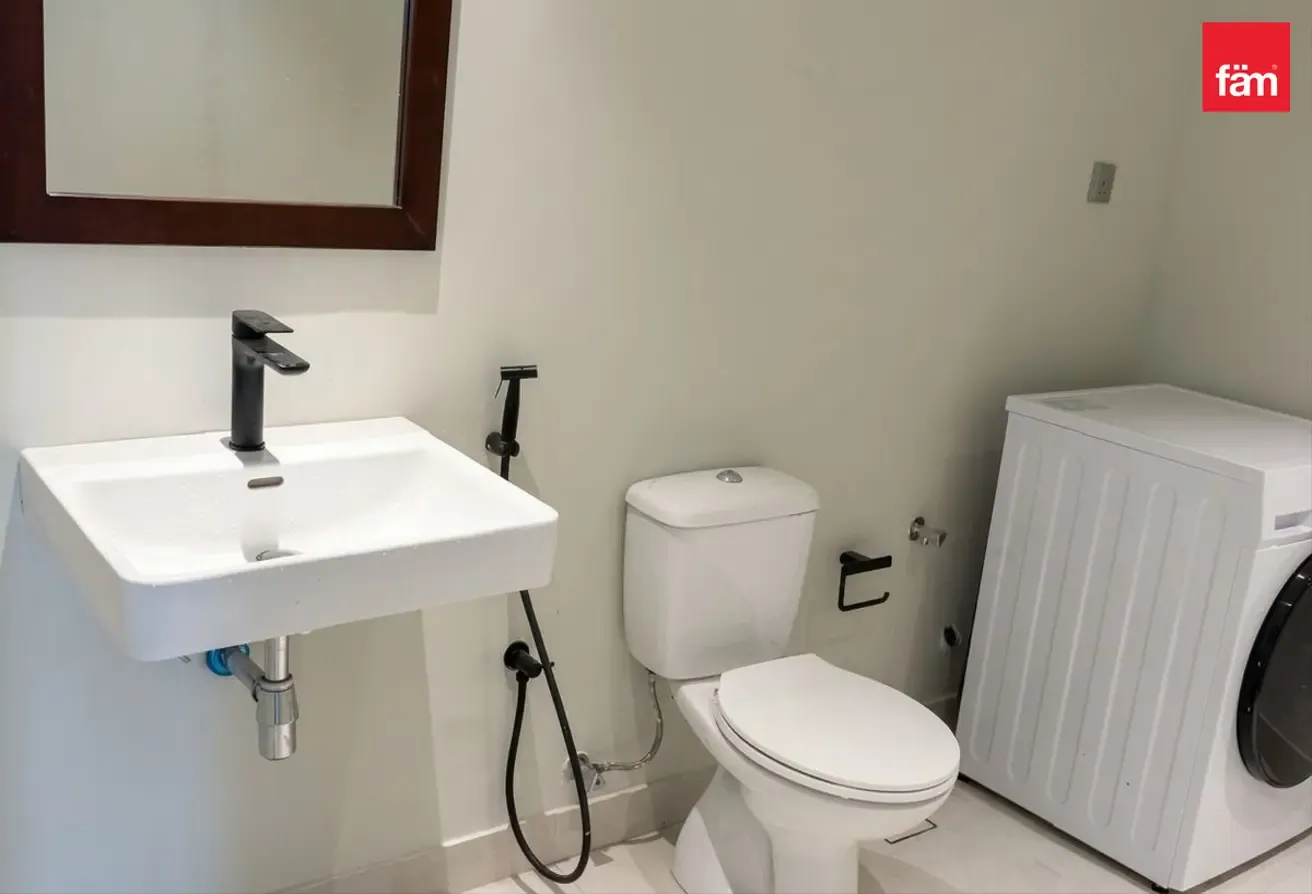 Modern Living | Renovated | Prime DIP Location