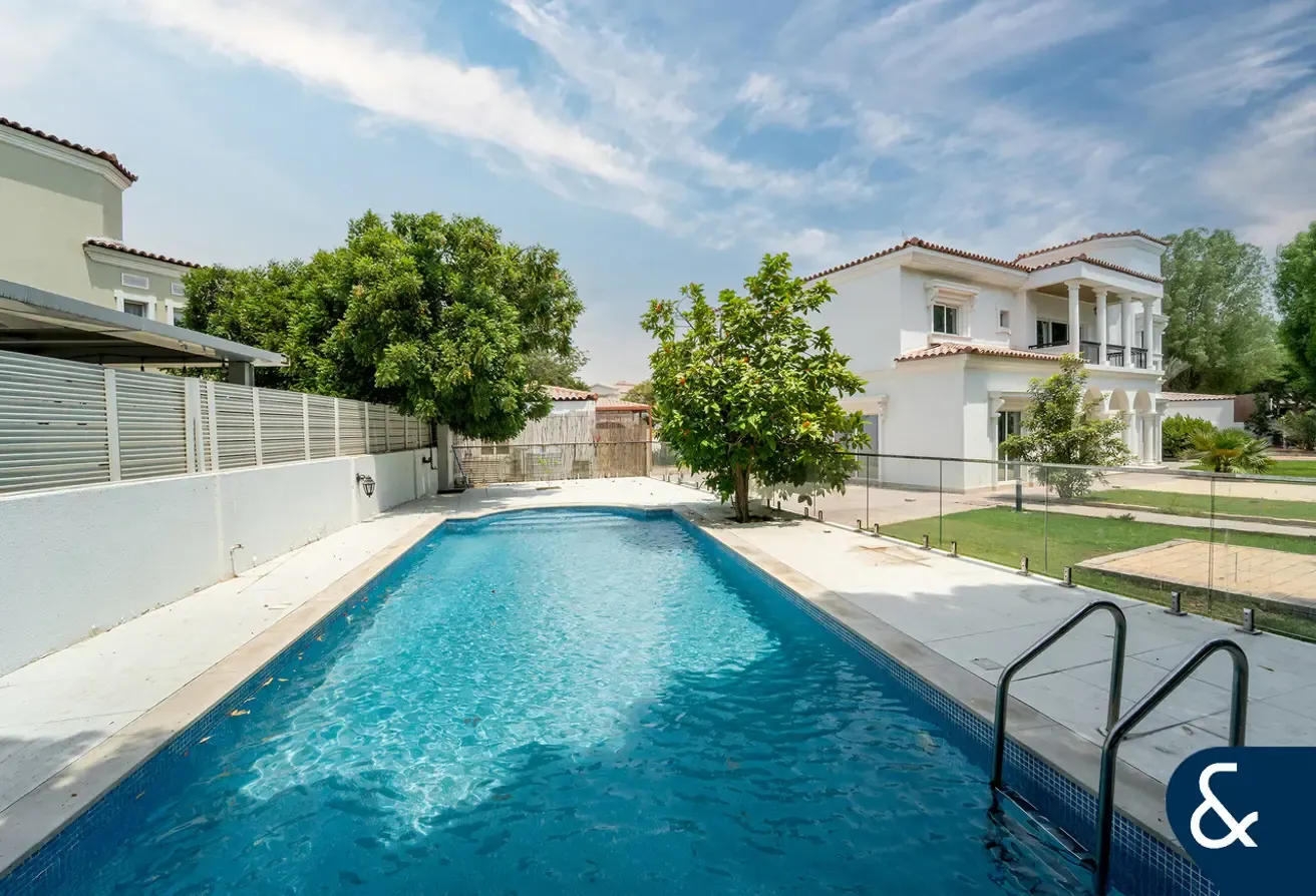 Exceptional Vacant 6 Bed Luxury Villa