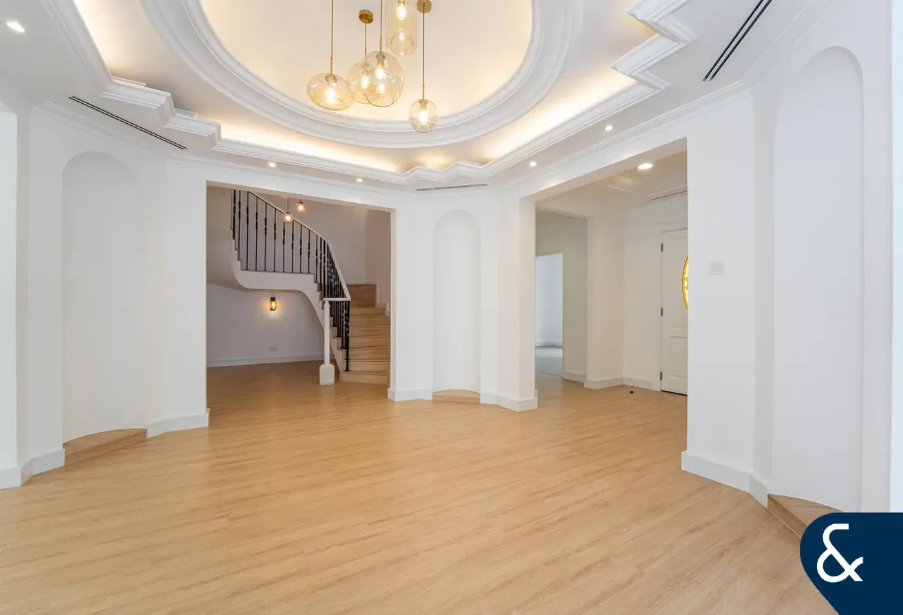 Exceptional Vacant 6 Bed Luxury Villa