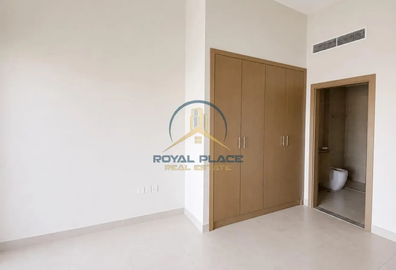 Modern Finishing | Next To Metro | Family Building