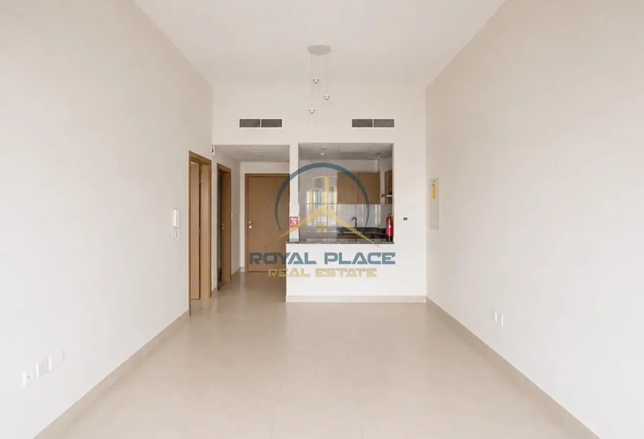Modern Finishing | Next To Metro | Family Building
