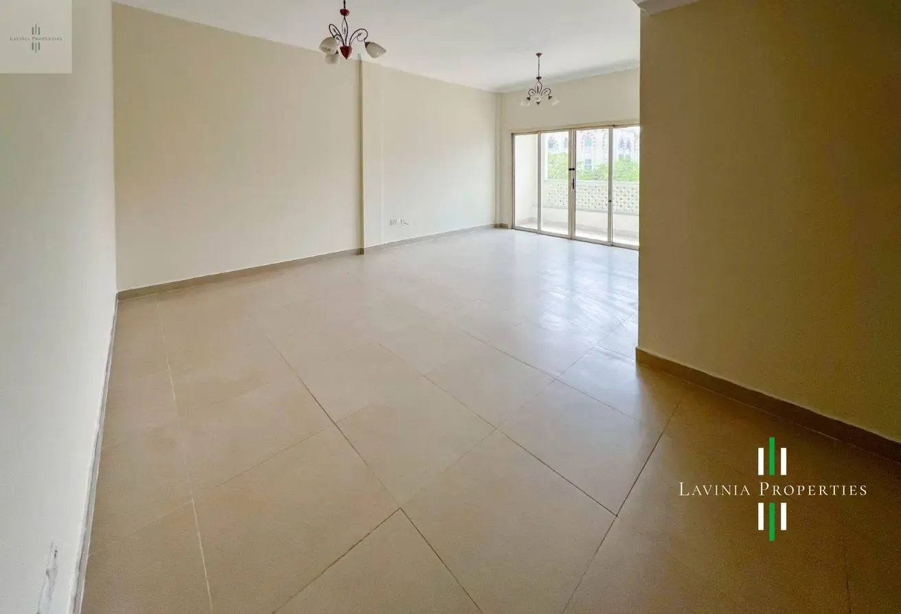 UNFURNISHED SPACIOUS 1BHK APARTMENT w LAUNDRY ROOM