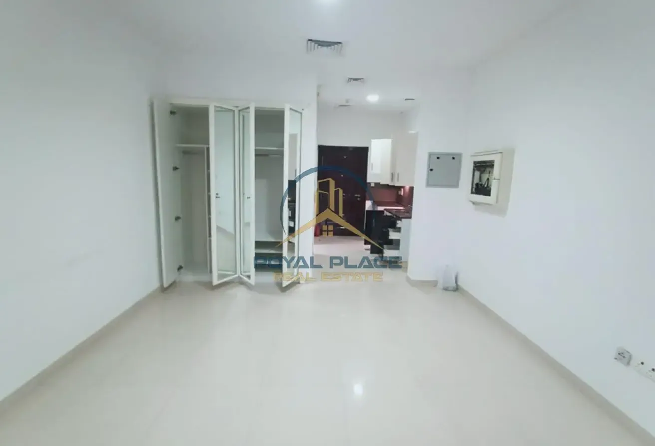 Spacious Layout | Pet Friendly | Family Building
