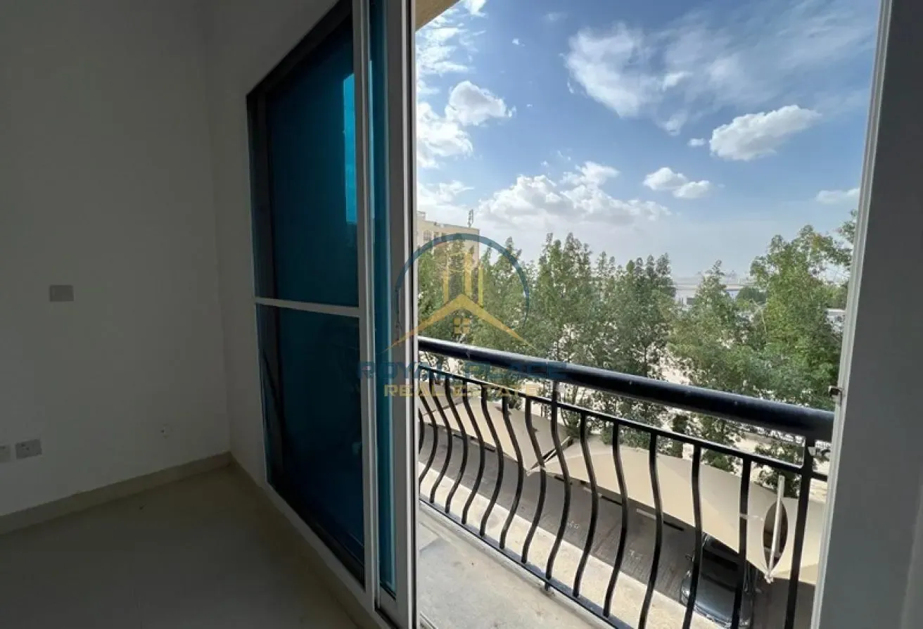 Spacious Layout | Pet Friendly | Family Building