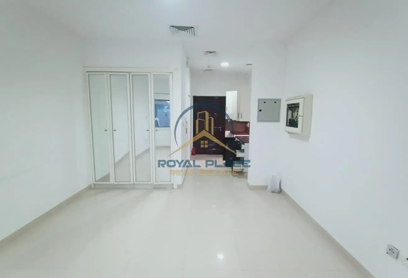 Spacious Layout | Pet Friendly | Family Building