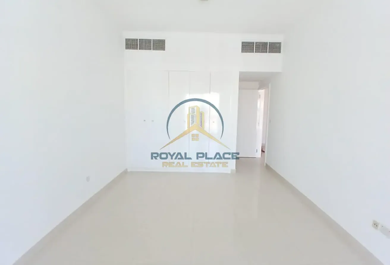 Spacious Size | Walkable to Metro | Pets friendly