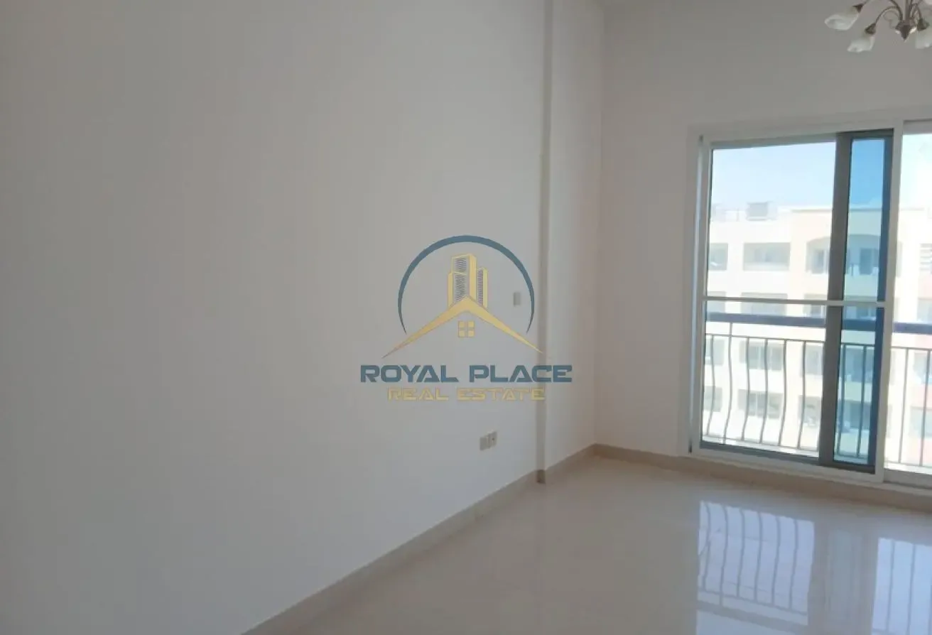 Spacious Size | Walkable to Metro | Pets friendly