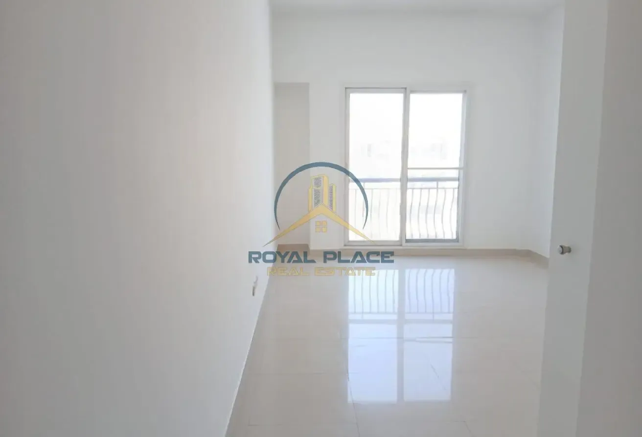 Spacious Size | Walkable to Metro | Pets friendly