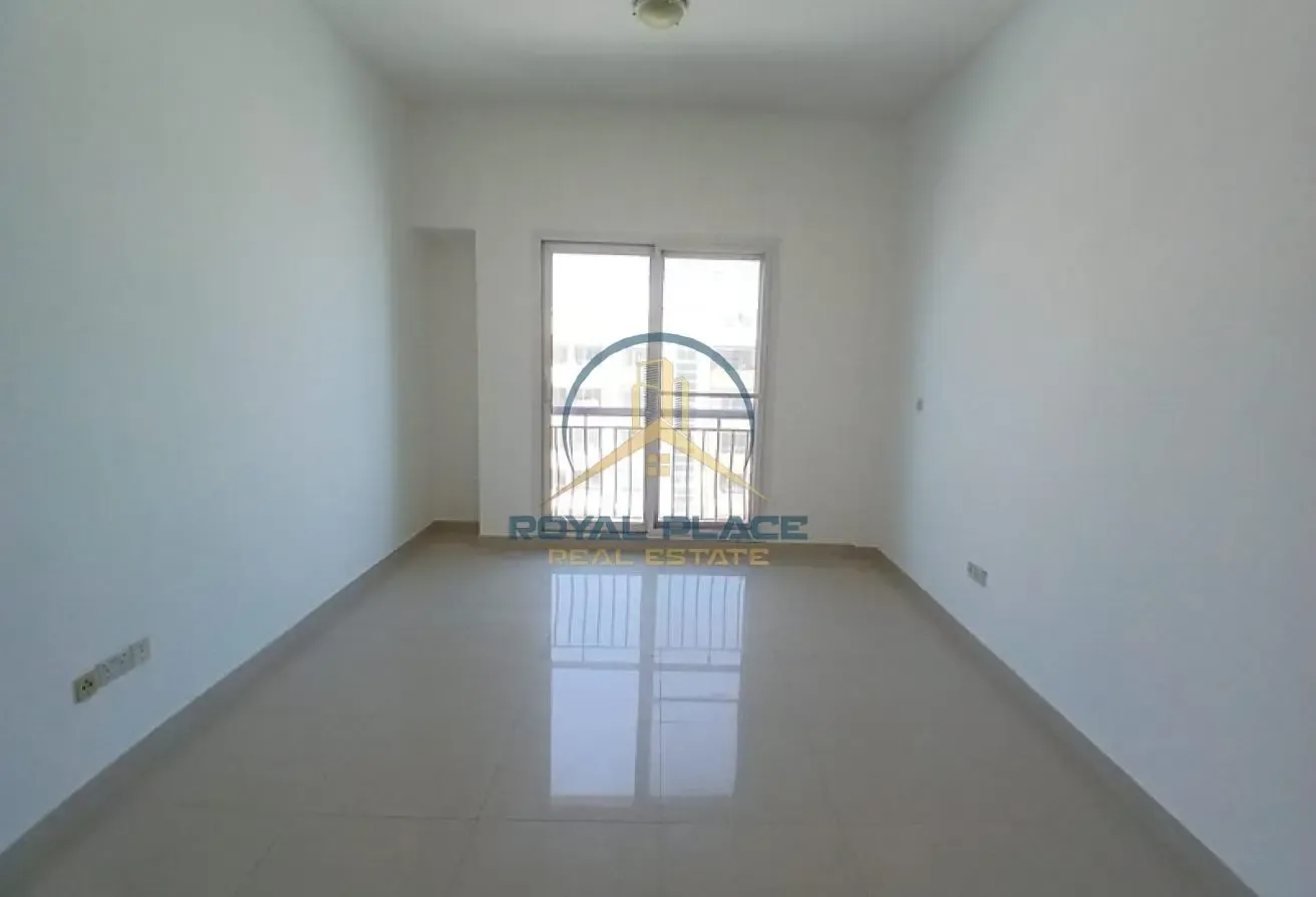 Spacious Size | Walkable to Metro | Pets friendly
