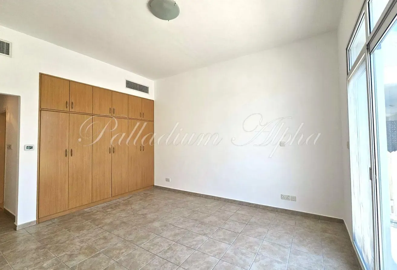 Lake View | Spacious Layout | Vacant