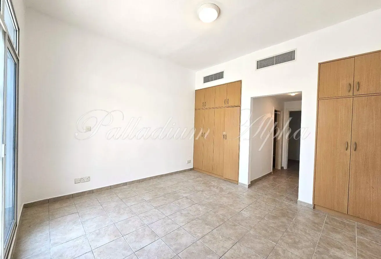 Lake View | Spacious Layout | Vacant