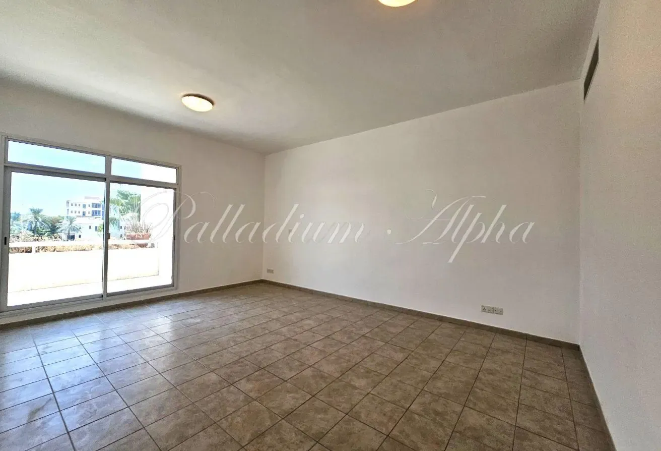 Lake View | Spacious Layout | Vacant