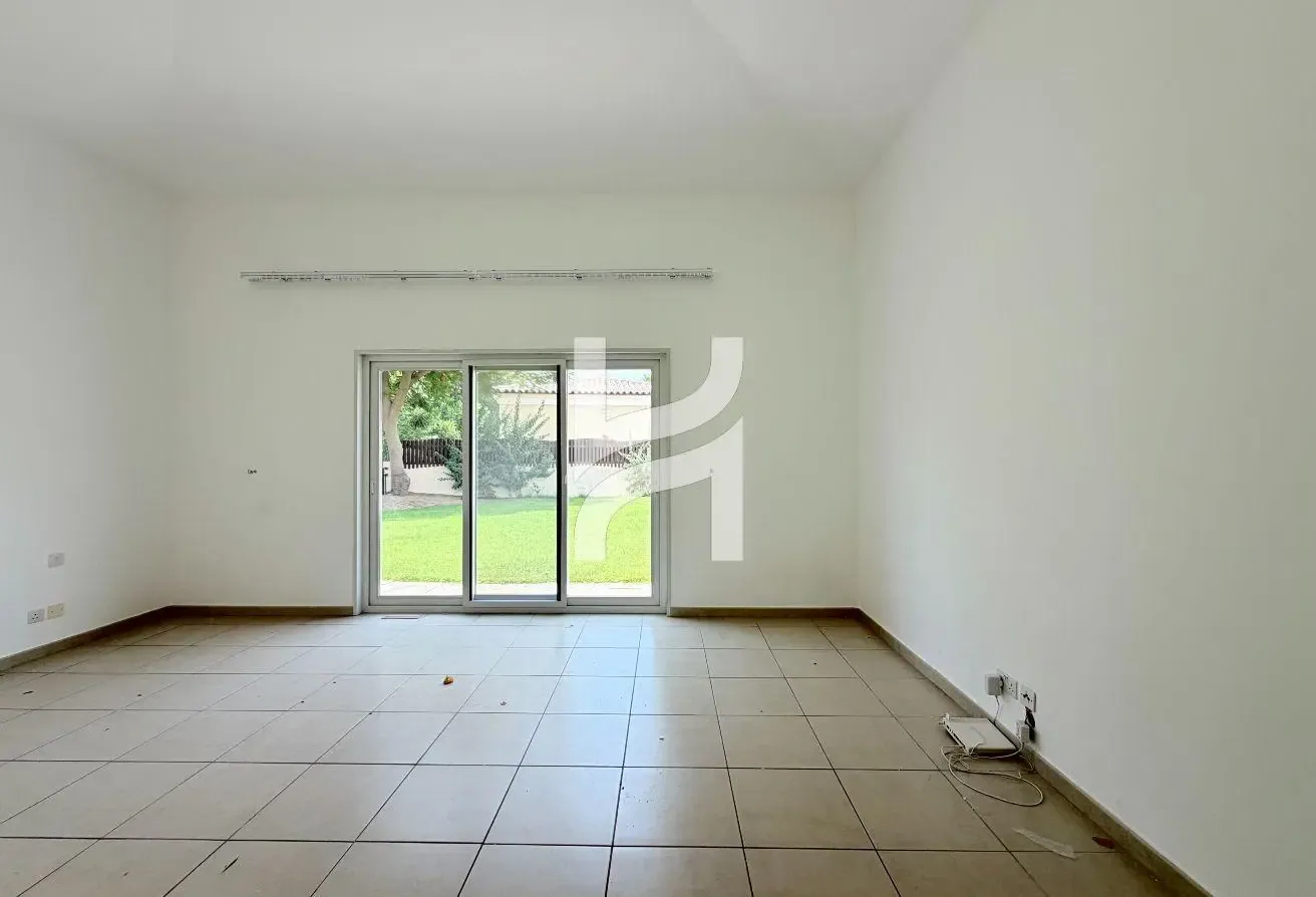 Vastu Compliant | Vacant Now | Very Big Plot